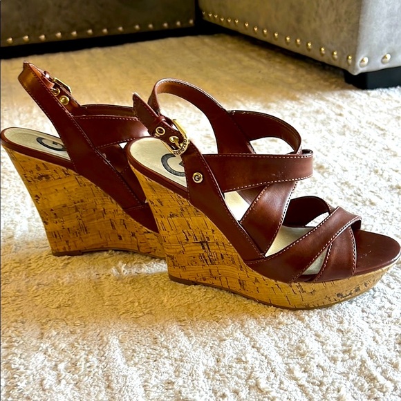 🤩SUPER SALE 🤩Guess Brown Leather Wedge Sandals with Strappy Design - Picture 9 of 12